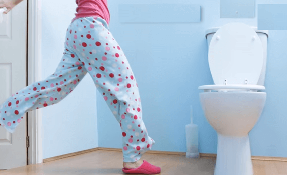 Đi vệ sinh vào buổi sáng